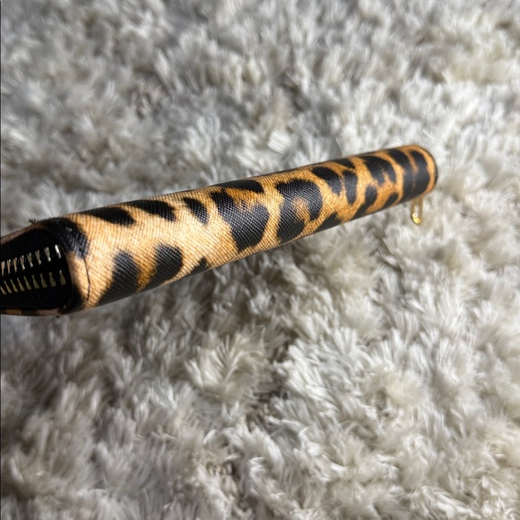 Leopard Print Wallet - Picture 6 of 9